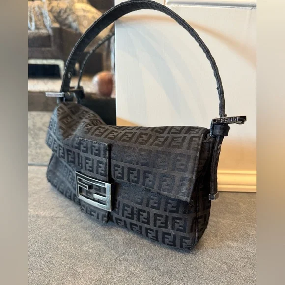 Fendi Black FF Logo Mini Baguette Shoulder Bag - Picture 9 of 10